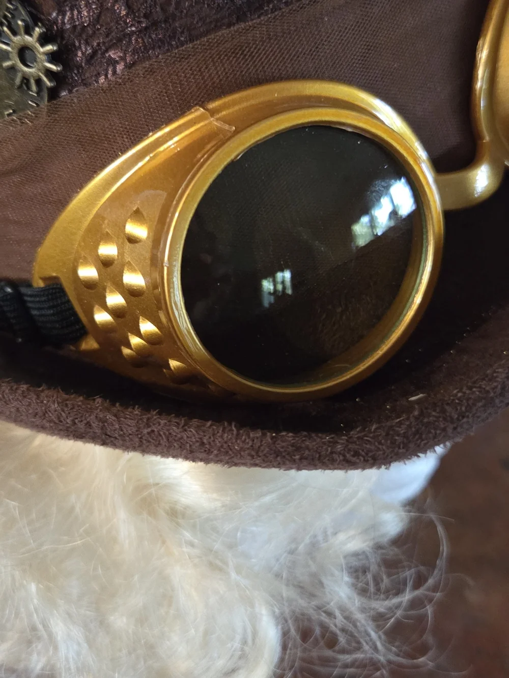 CURATED STYLE- Blonde 20s Style Curly Wig PLUS Brown Steampunk Hat